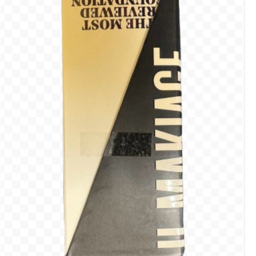 IL MAKIAGE Foundation #60 NEW IN BOX